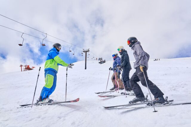 What to Expect from Your First Lesson | GoSnow Niseko