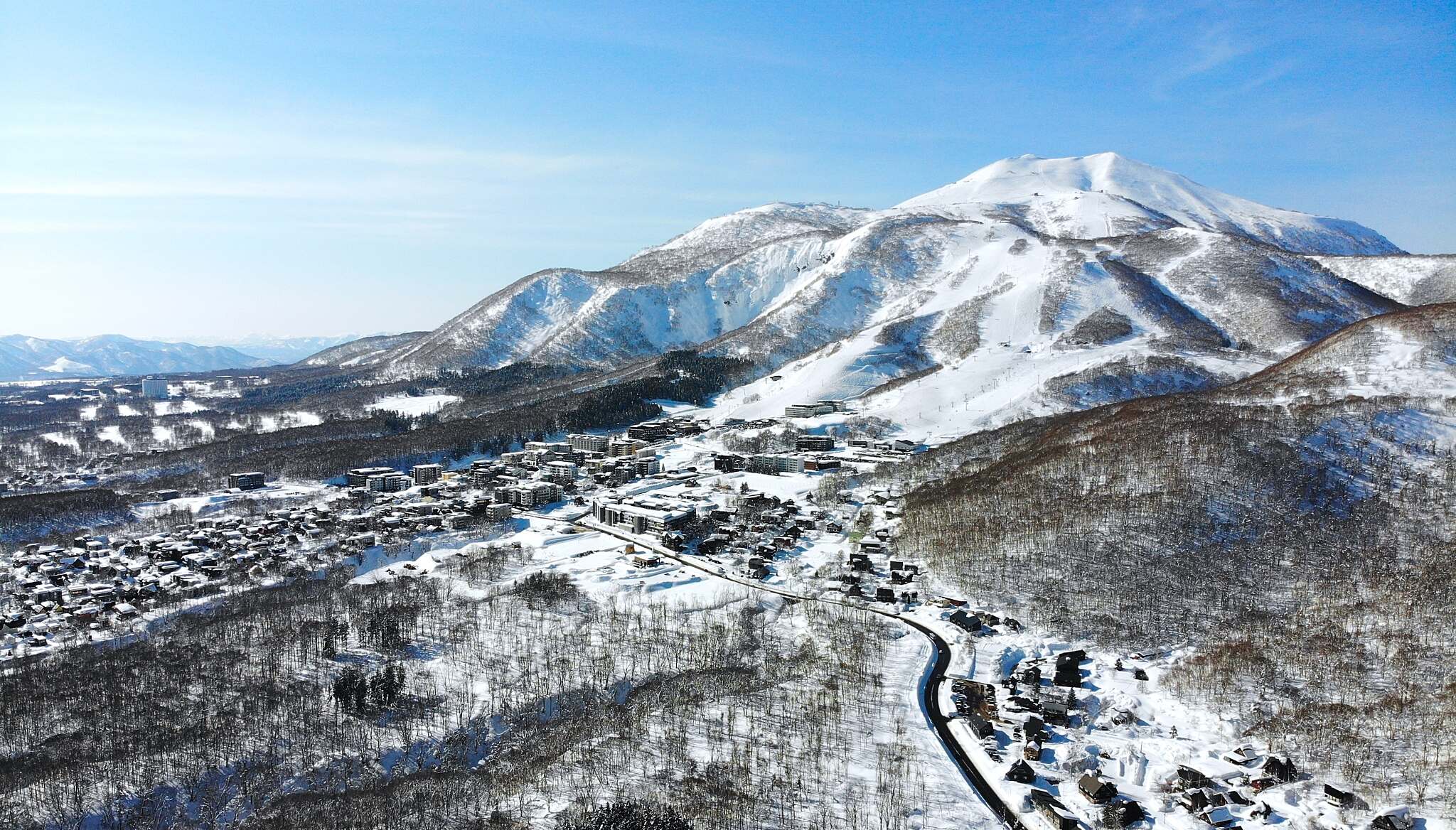 Ski & Snowboard Lessons in Niseko, Japan GoSnow Niseko